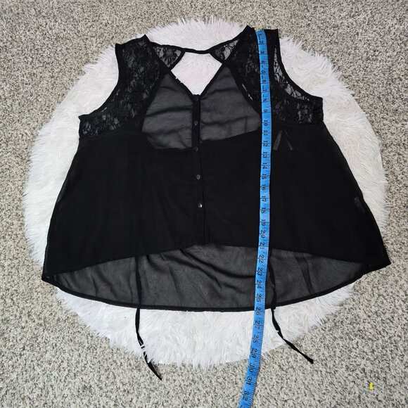 Black Sheer Lace Trim Sleeveless Button-Down Top - Picture 5 of 7